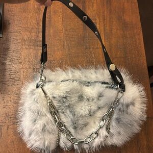 Grey and white fuzzy shoulder bag, chain detail
